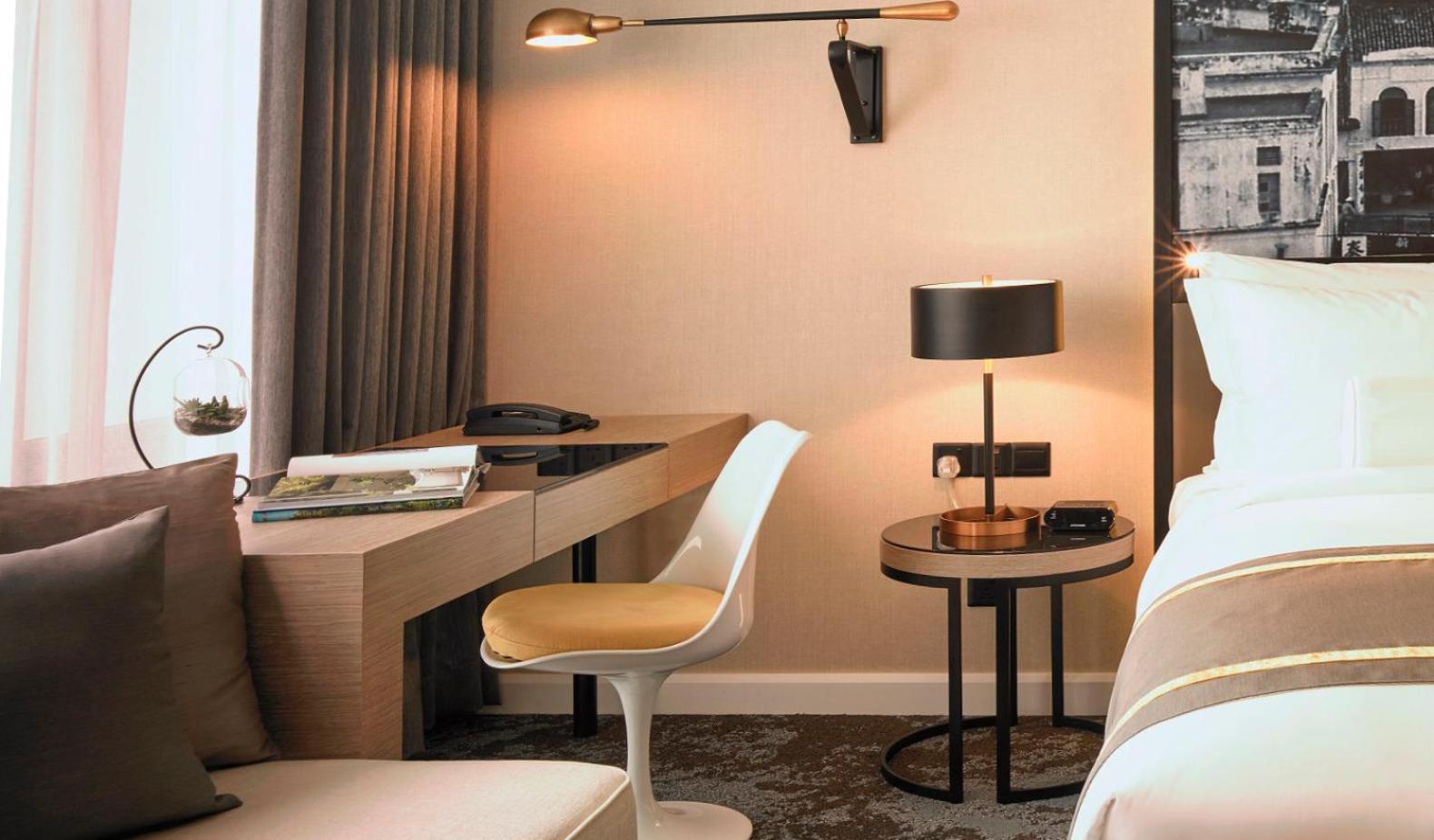 Hotel Stripes Kuala Lumpur, Autograph Collection Eksteriør bilde Wall light
