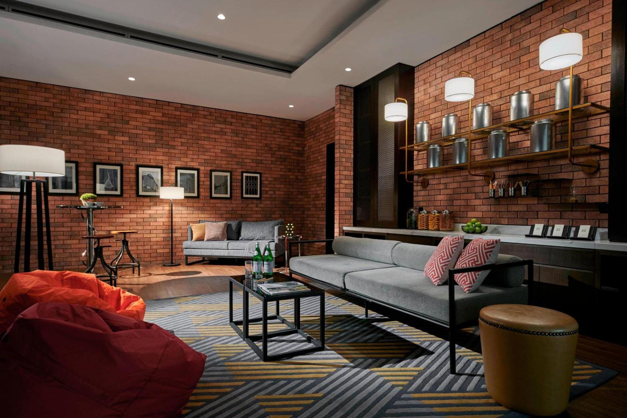 Hotel Stripes Kuala Lumpur, Autograph Collection Eksteriør bilde The Library