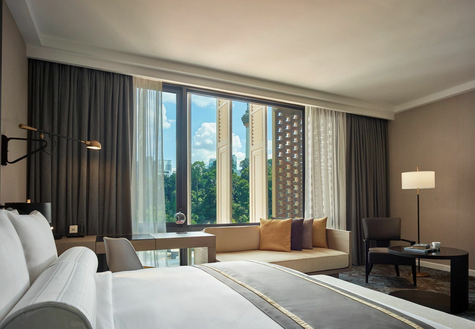 Hotel Stripes Kuala Lumpur, Autograph Collection Eksteriør bilde Deluxe Room