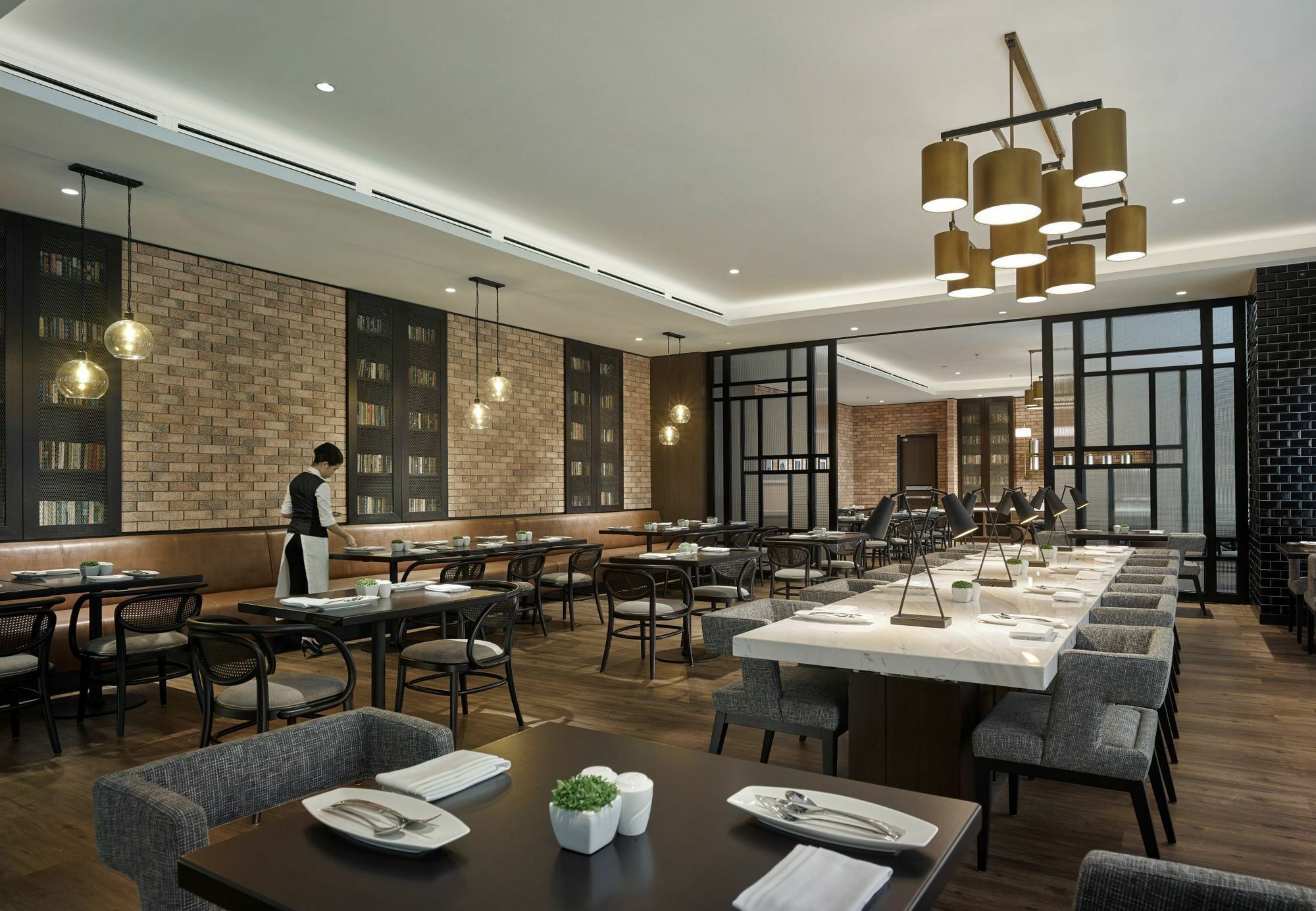 Hotel Stripes Kuala Lumpur, Autograph Collection Eksteriør bilde The restaurant's interior
